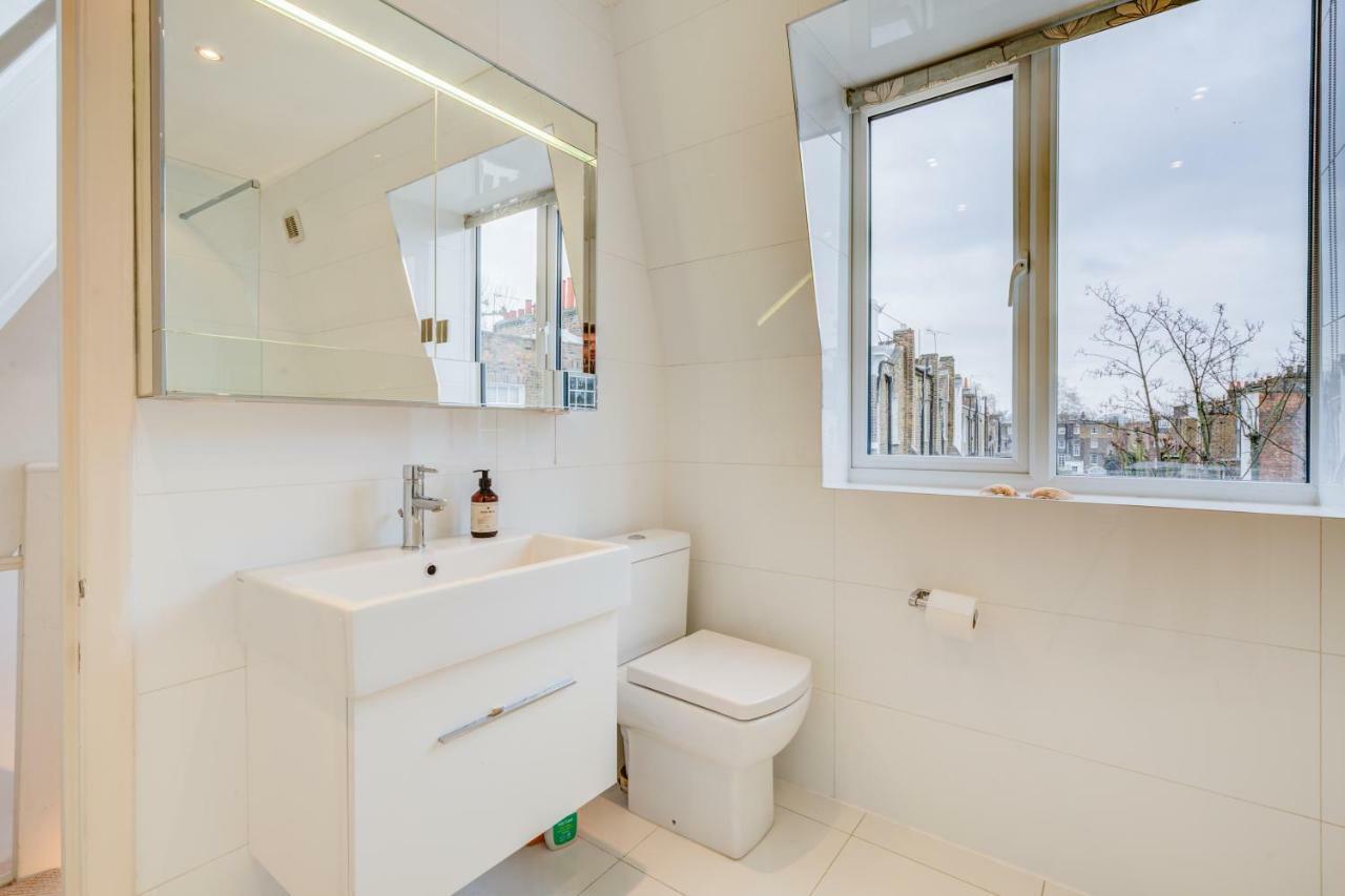 Kings Road Apartment *