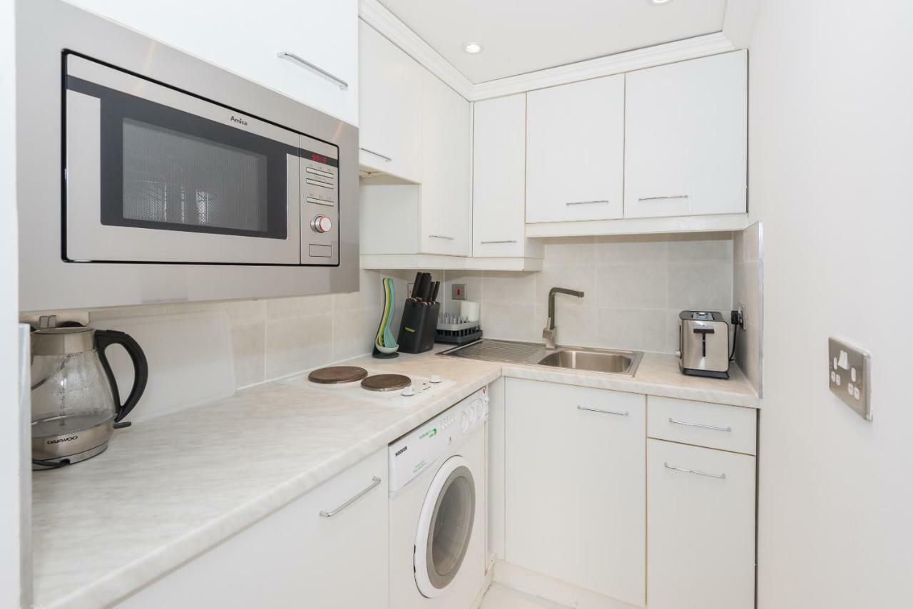 Modern Mezzanine Studio Bayswater Londres