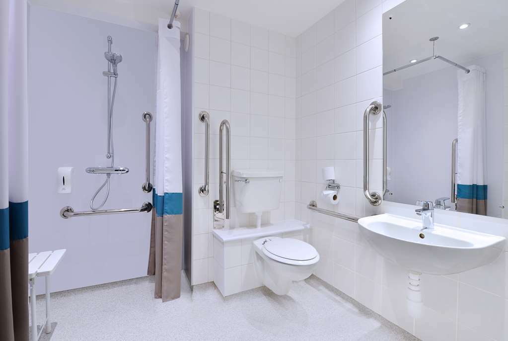 Travelodge Tower Bridge 3* London