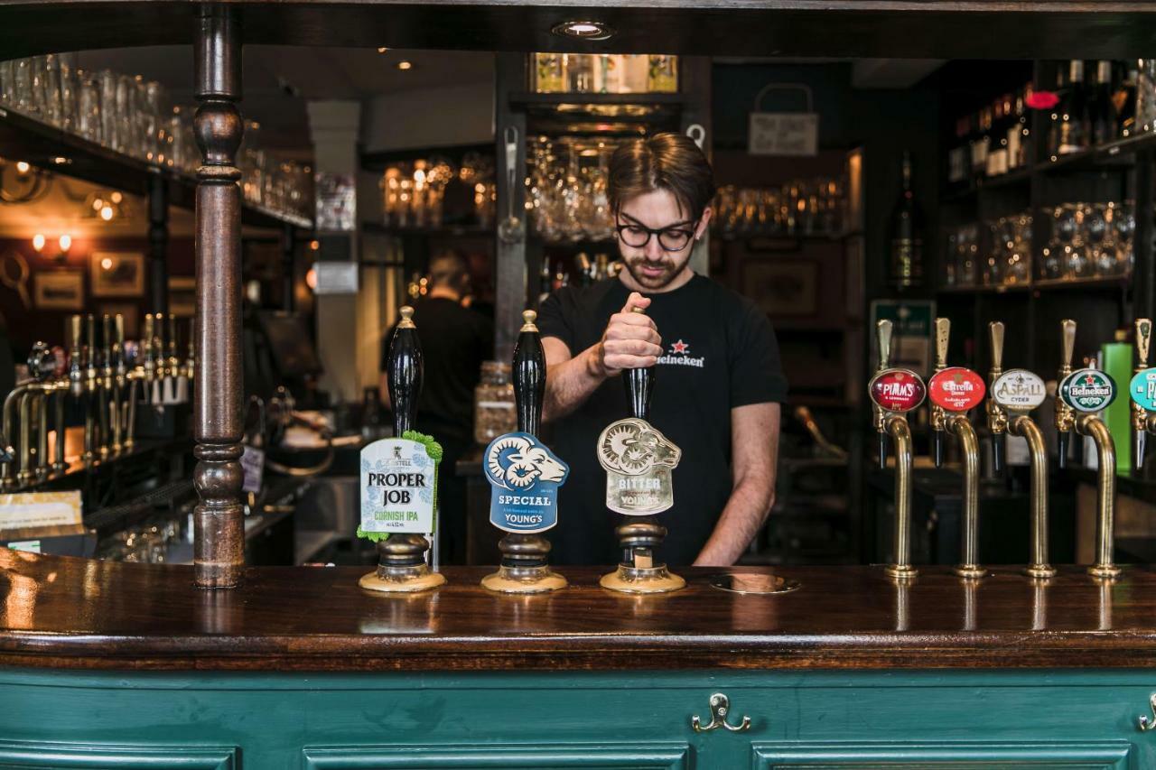 Rose And Crown Hotel