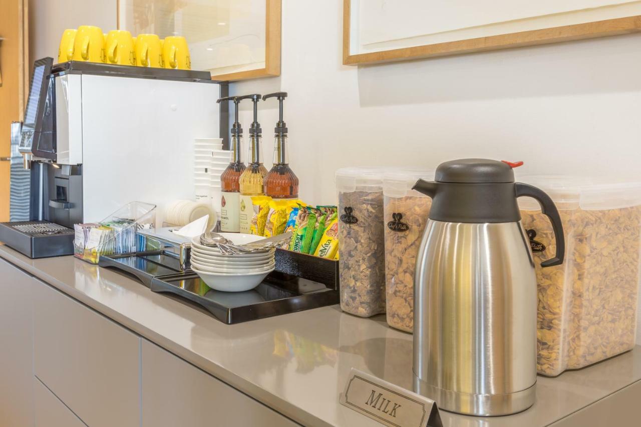Circus Canary Wharf Apartment London