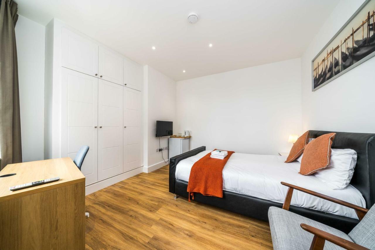 Guest house City View London