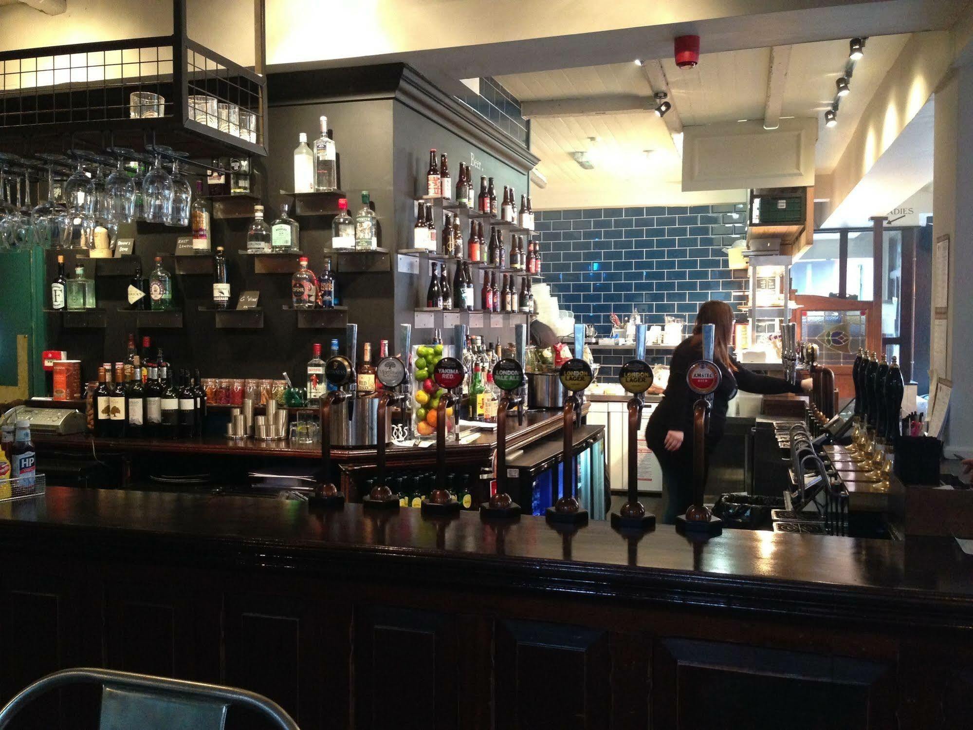 Hostel Publove @ The Exmouth Arms, Euston Londen