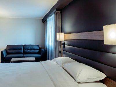 Hotel Moxy Stratford 4*
