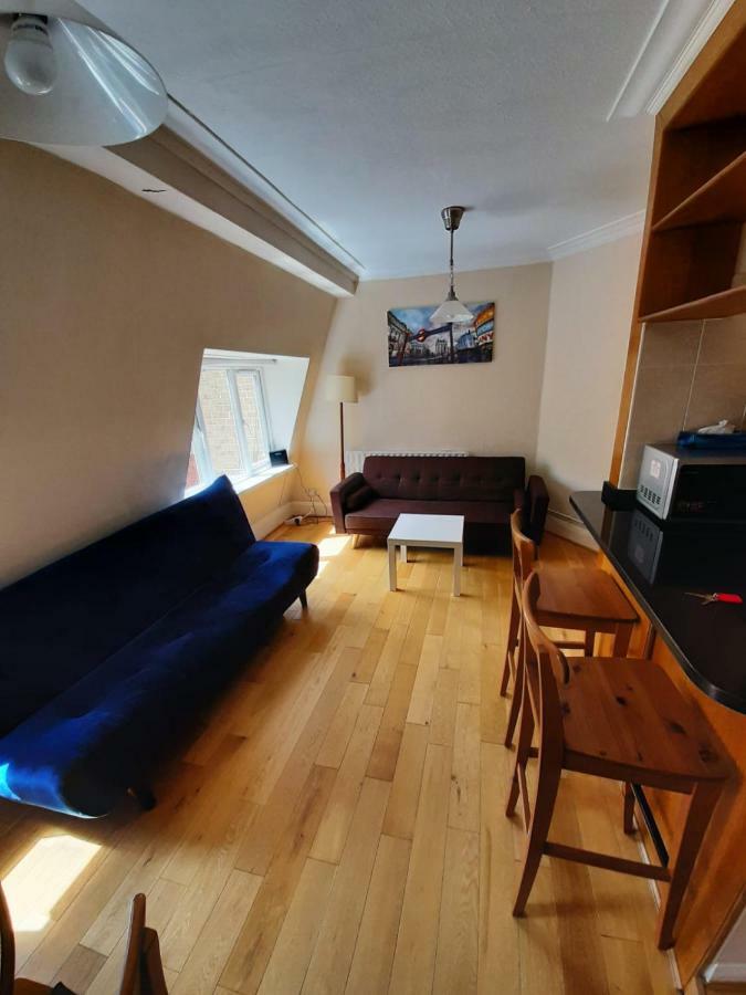 Unique, Exciting And Yours 2rooms Trafalgar Square Apartment *