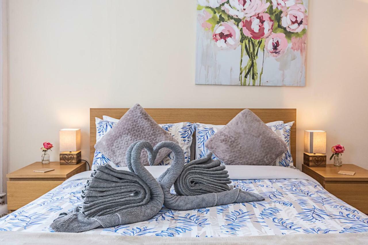 Greyhound Road Guest house