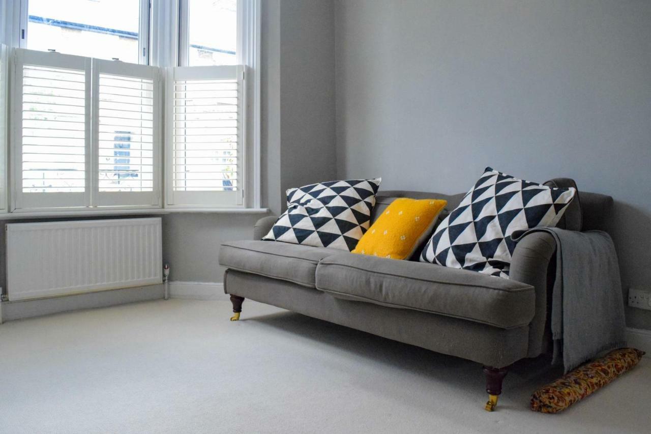 3 Bedroom Family House With A Superb Kitchen And Garden Vakantiehuis *