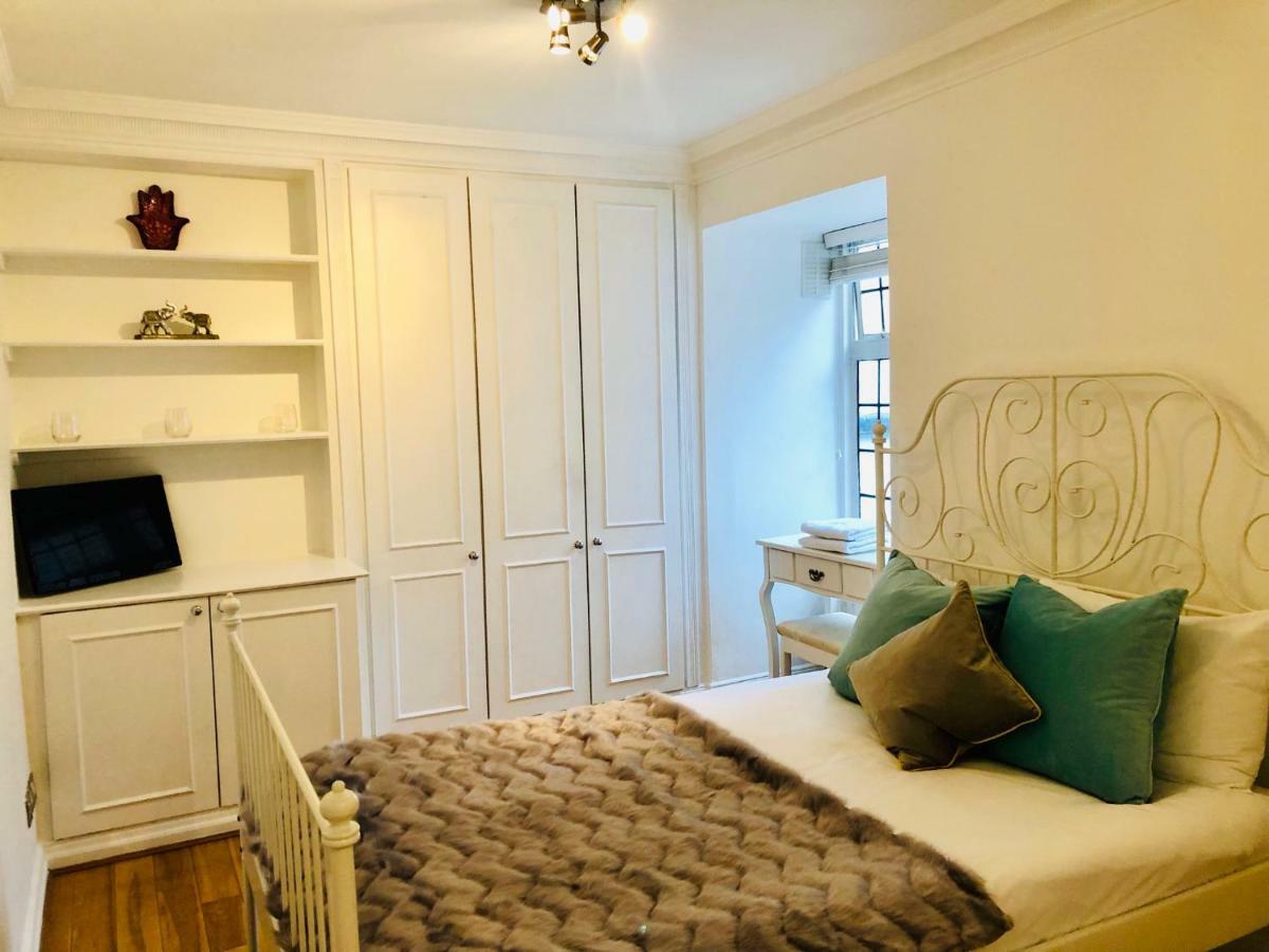 Guest house Belgravia Townhouse Suites *