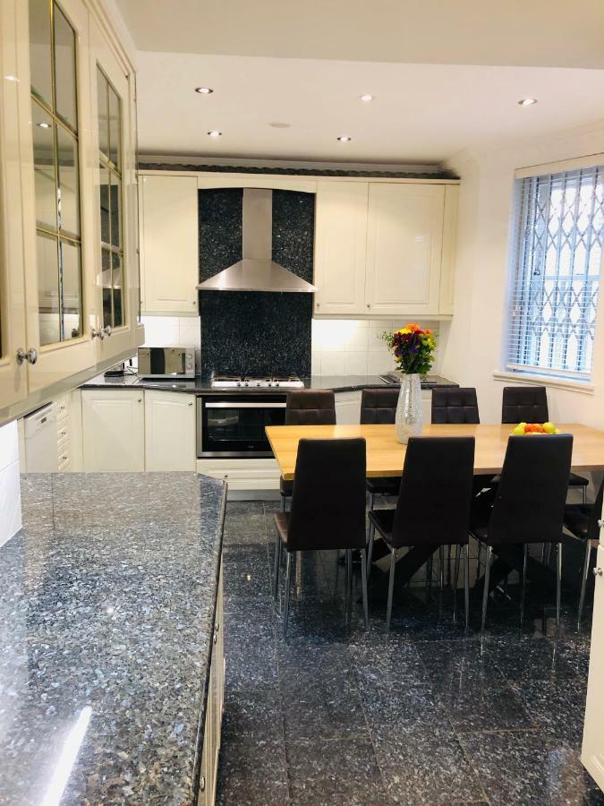 Guest house Belgravia Townhouse Suites *