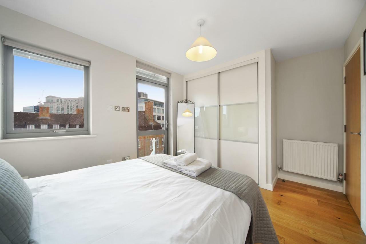 2 Bed Executive Penthouse Near Liverpool Street Free Wifi By Aparts Appartement Londen