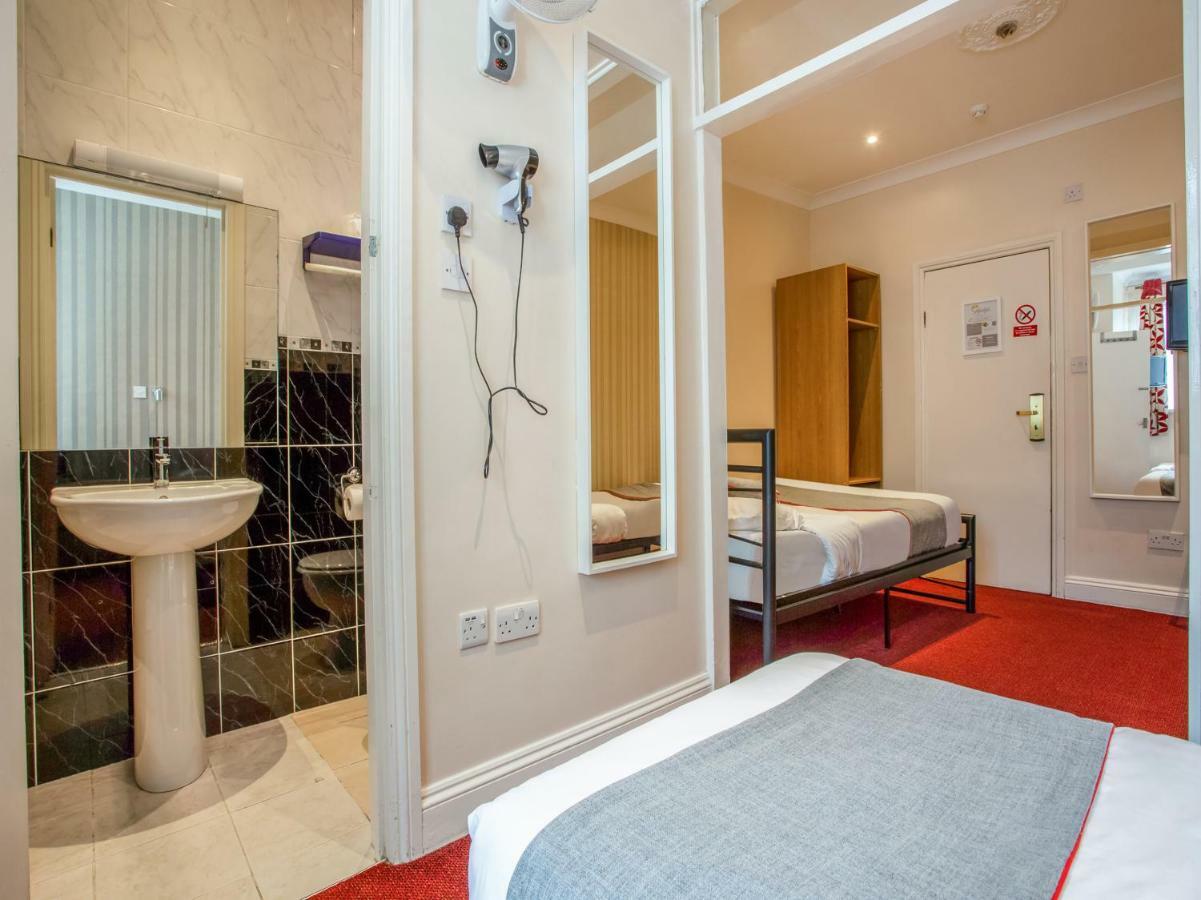 Pensión Oyo Lifestyle Golden 3*