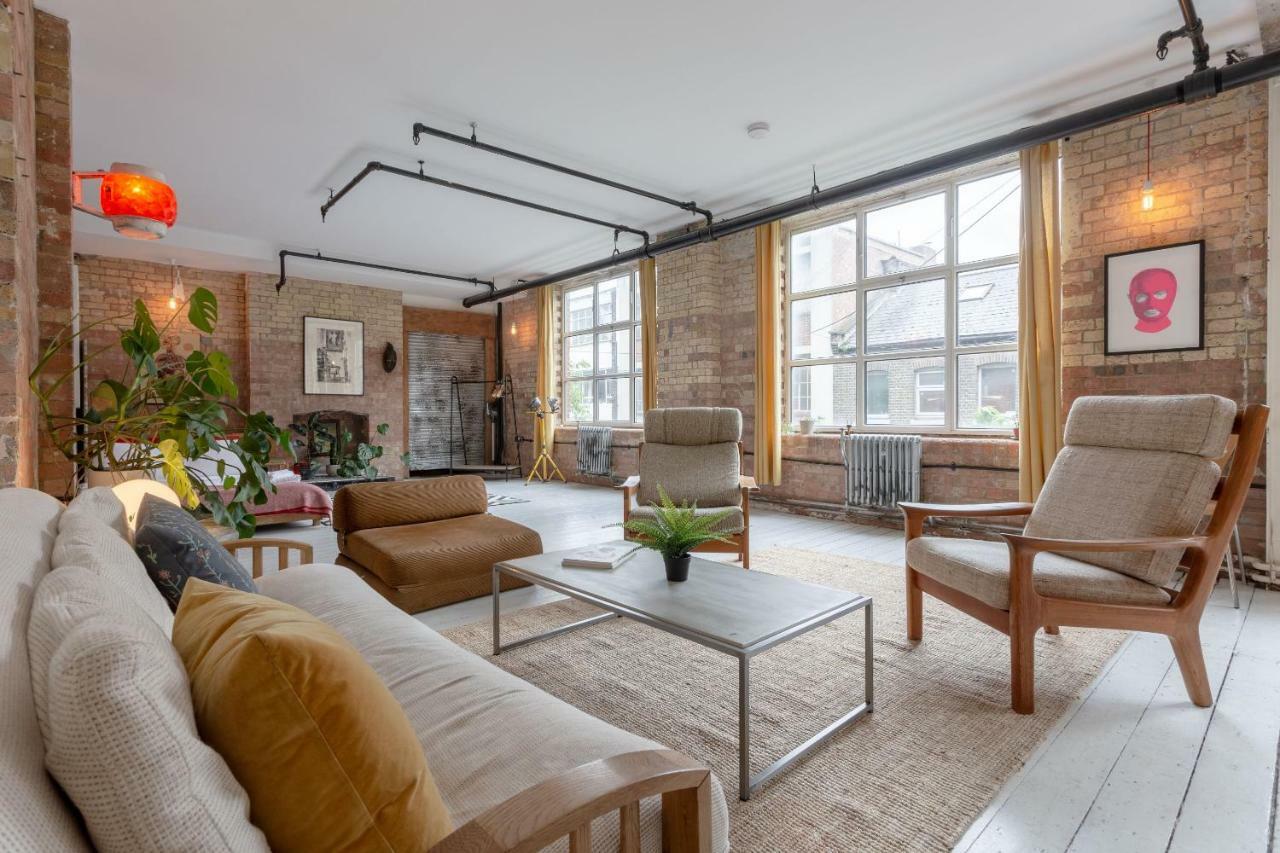 Industrial Open Plan Studio In Hackney * Londen