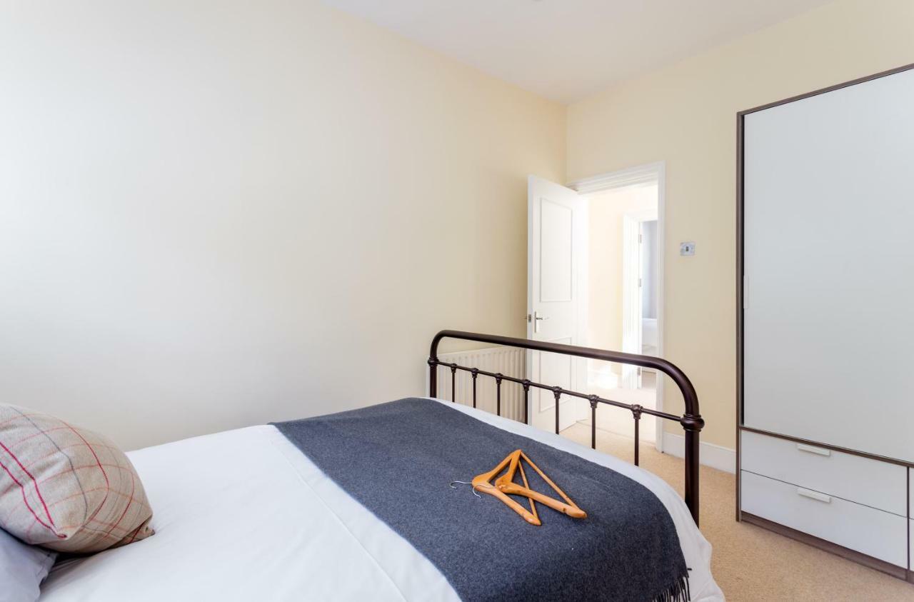 Logan Mews By Lime Street Apartment London