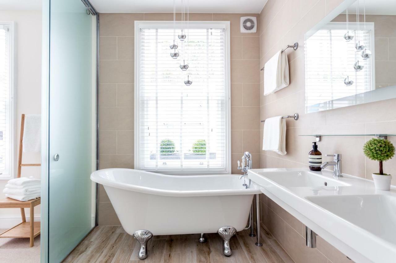 Logan Mews By Lime Street London