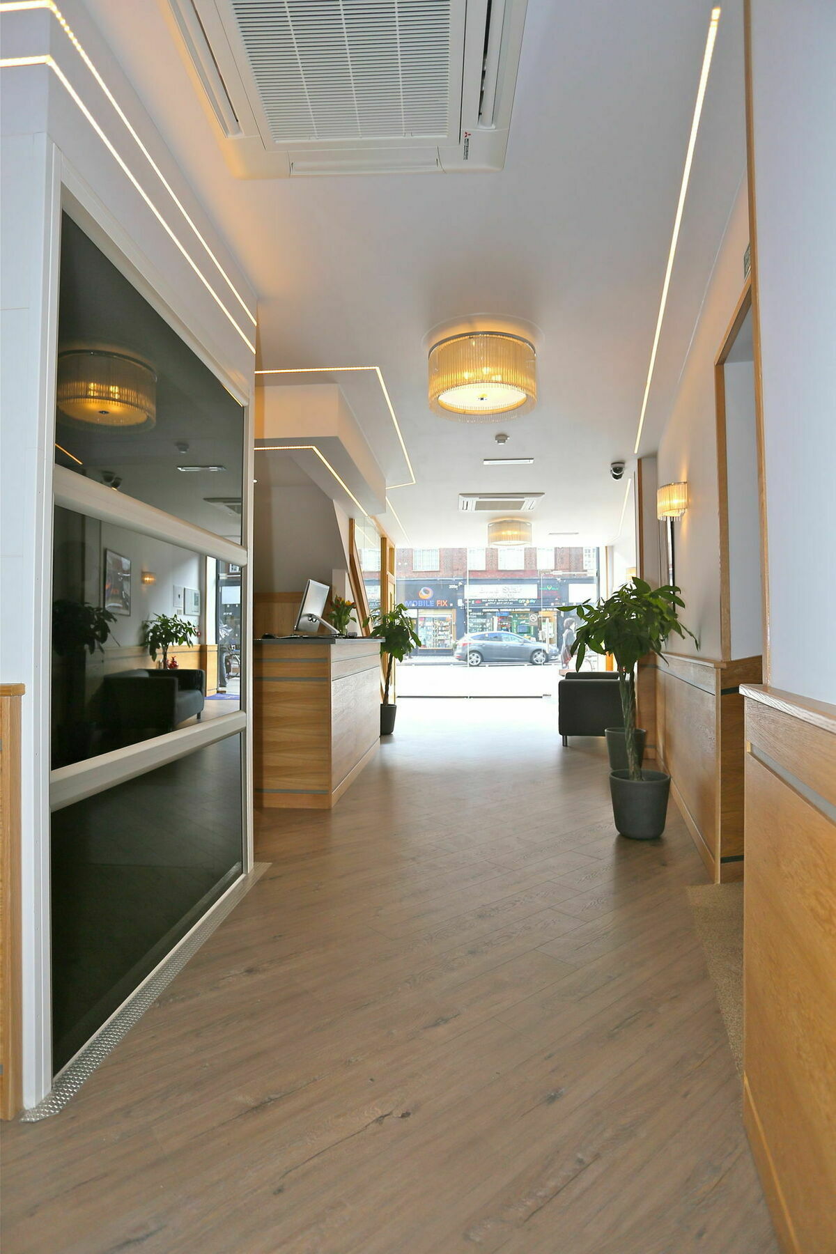 Kings Hotel London
