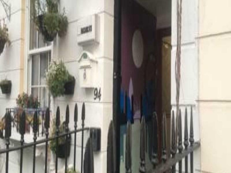 Surtees Guest house 2*