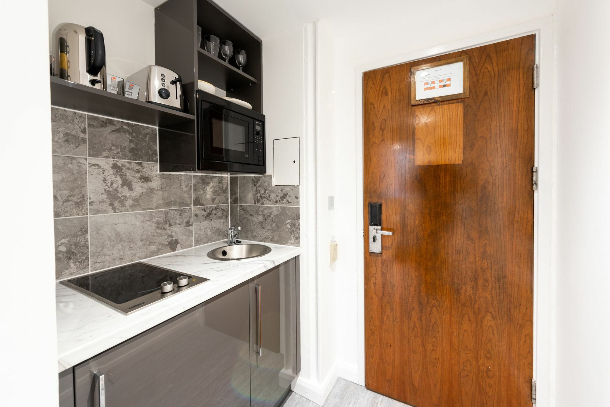Roland House 3* London