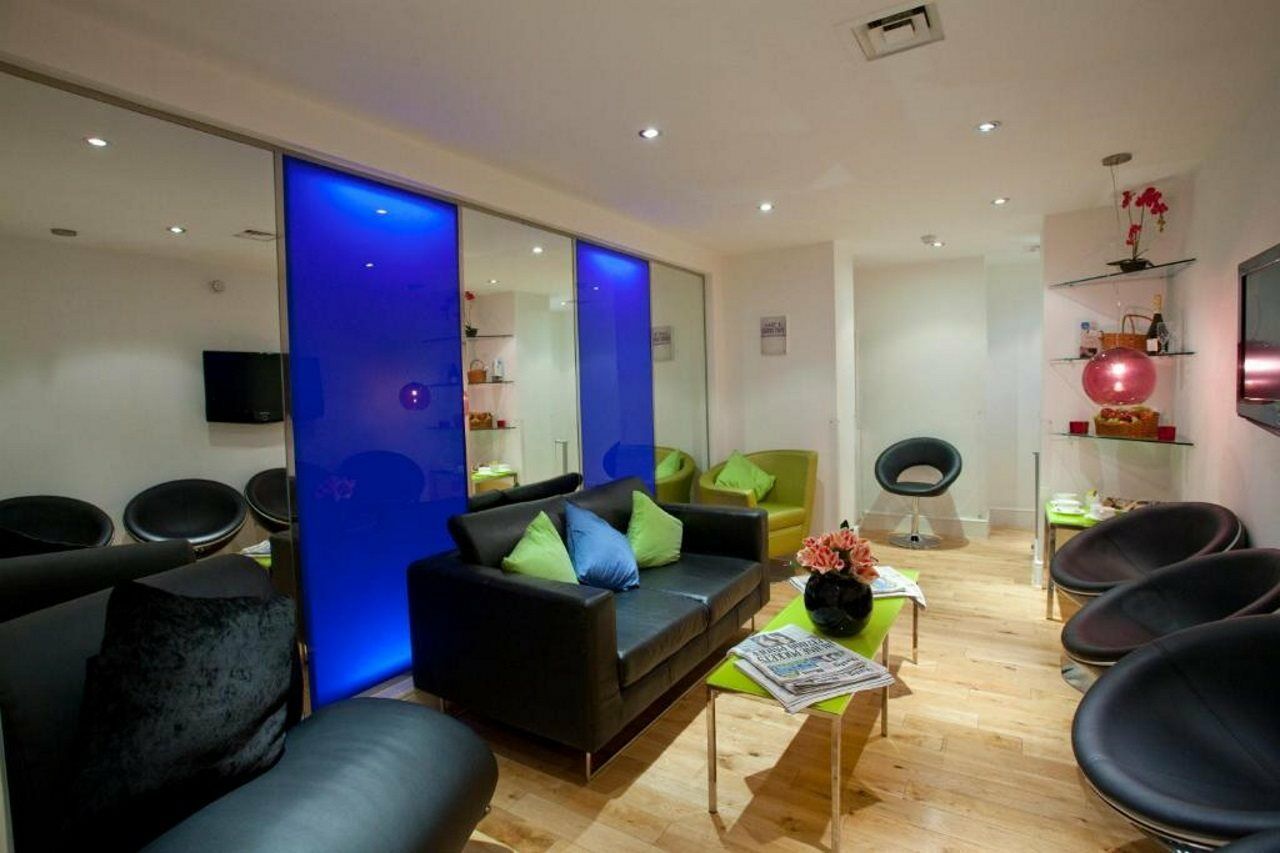 Paddington Court Executive Rooms Hotel 4*