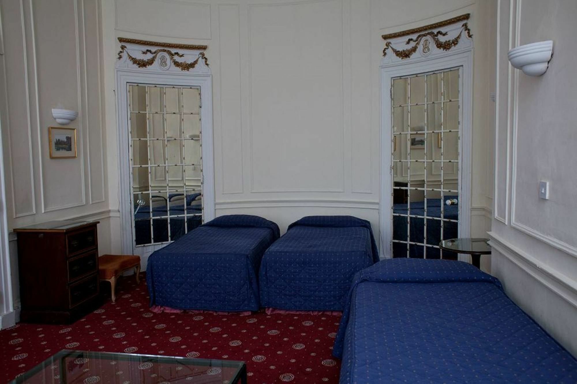 Rose Court Hotel London