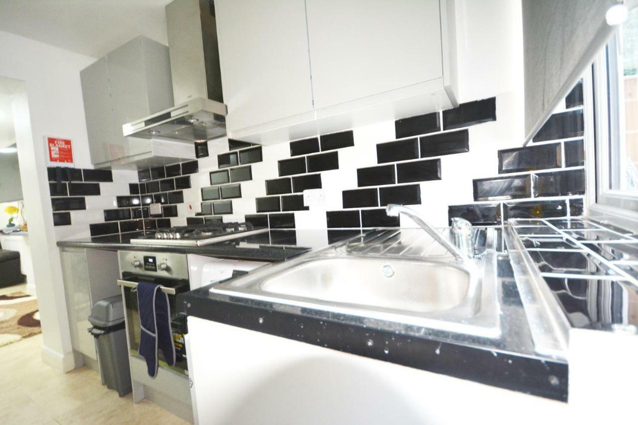 Zone 2 Three Bedroom Londres