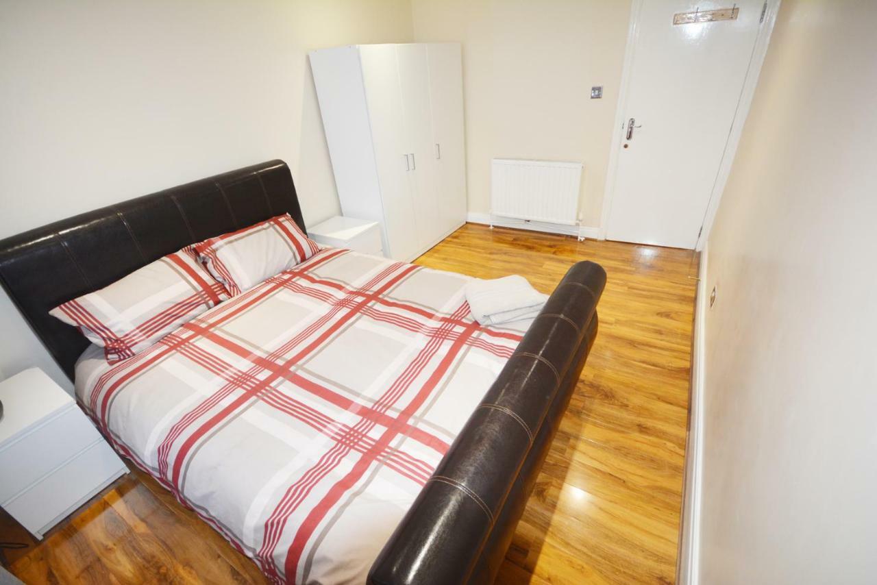 Appartement Zone 2 Three Bedroom Londen