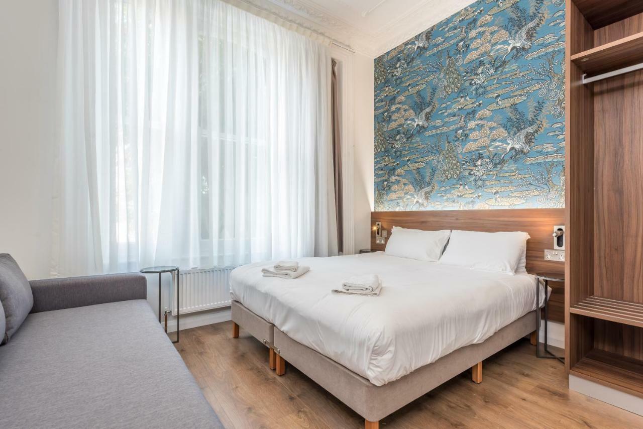 Hotel Queens Drive 3*