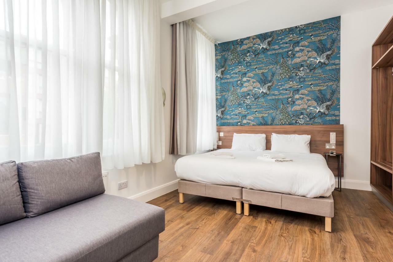 Hotel Queens Drive 3*