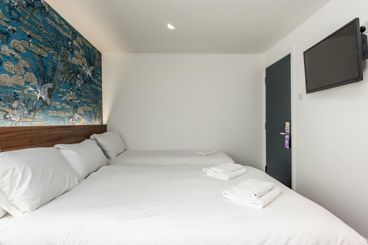 Queens Drive Hotel 3*