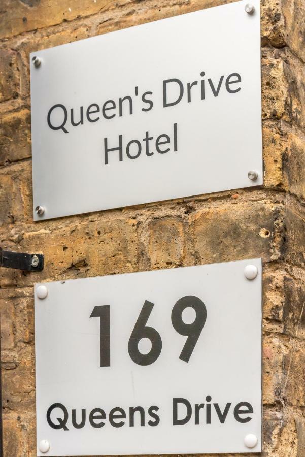 Queens Drive Hotel 3*