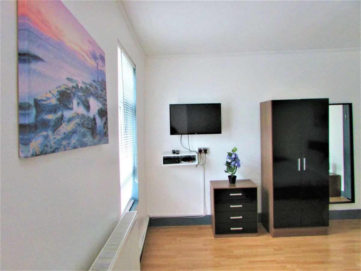 Guest house Away From London