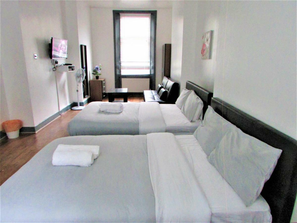 Guest house Away From London