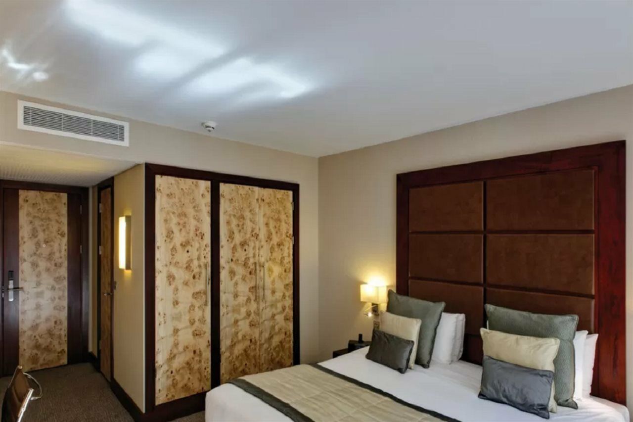Leonardo Royal St Paul's 4* London