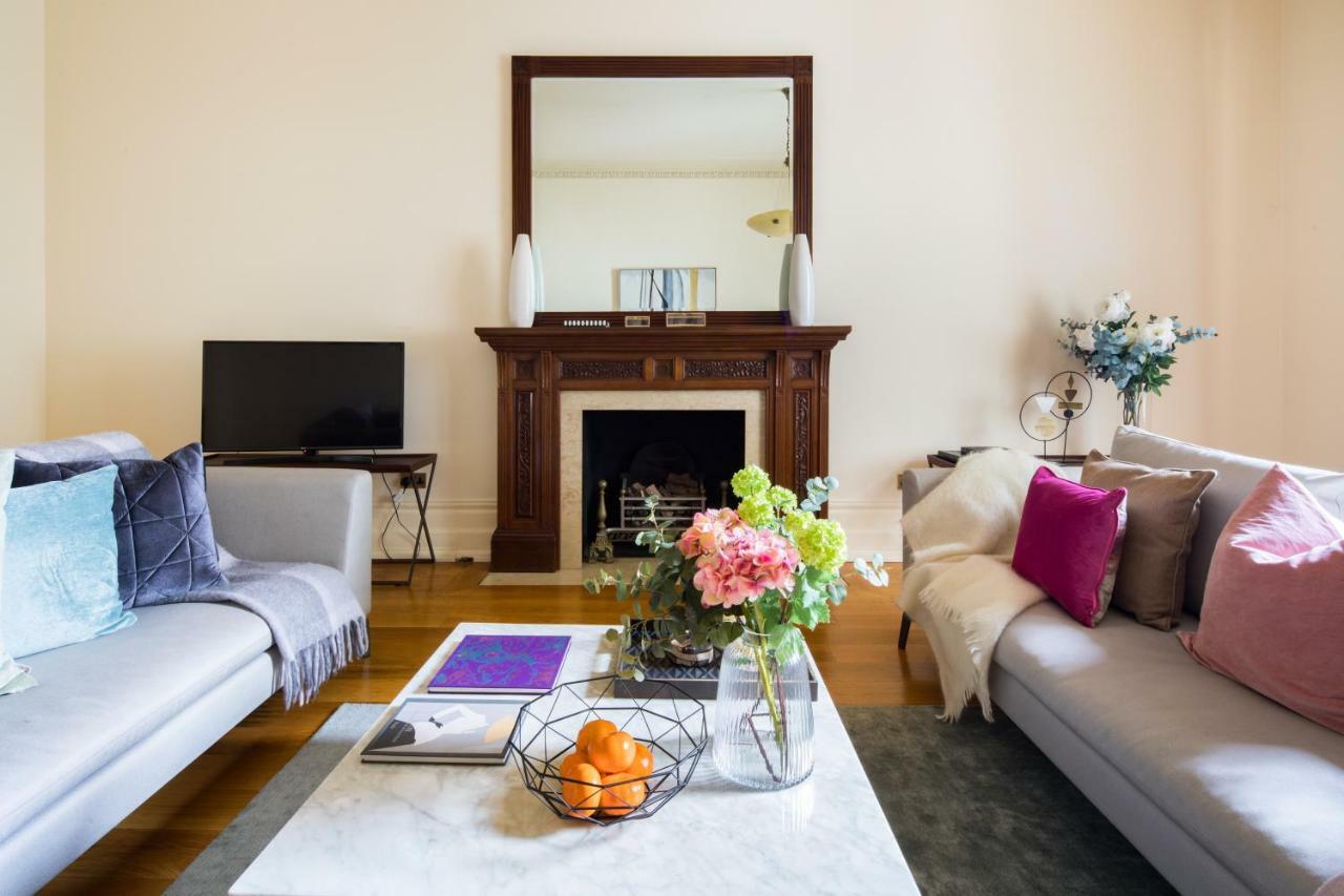 Apartment Cleveland Square Mansions London