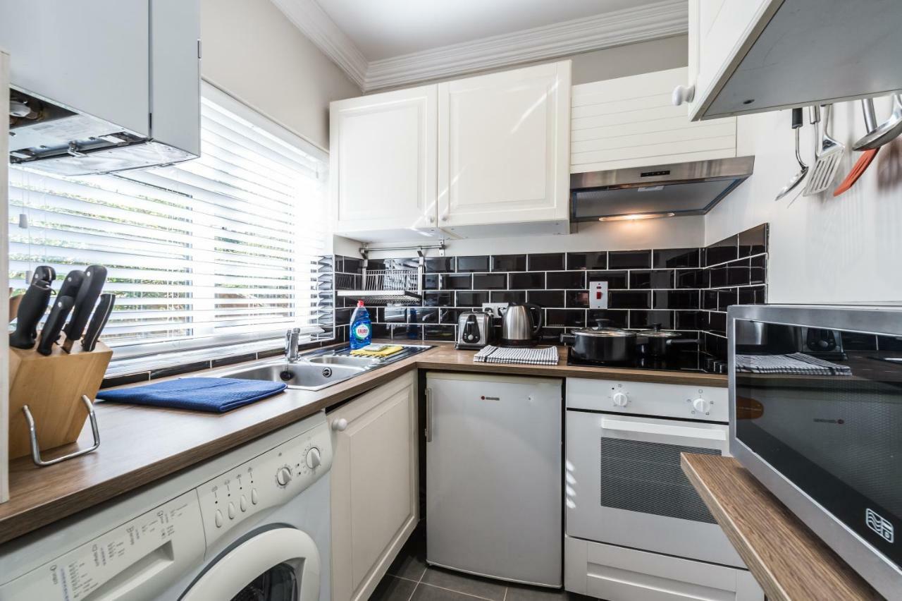 Stylish Apartment,12 Minutes From Oxford Street,central London,ac,wifi! * London