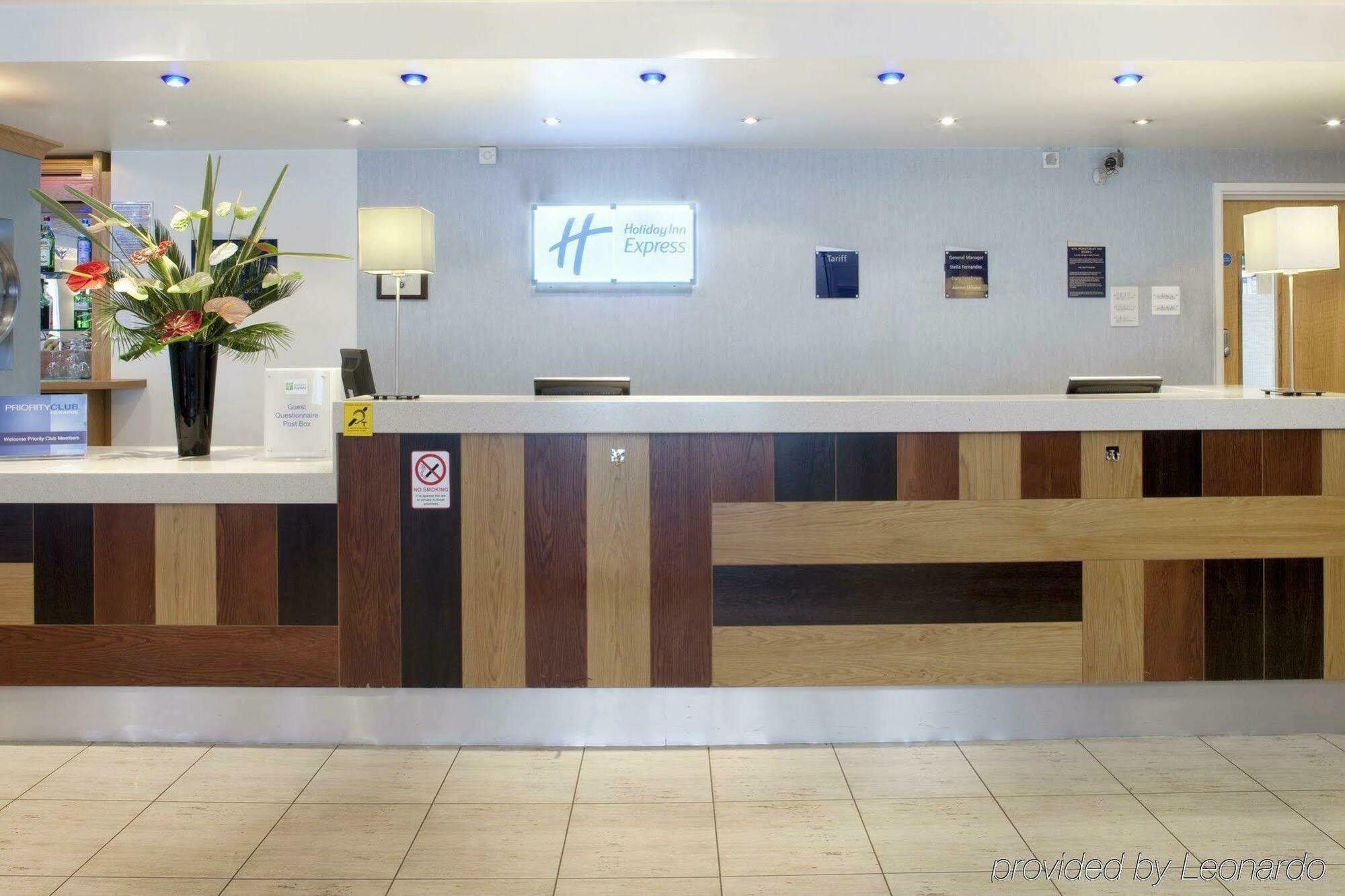 Express Park Royal By Ihg Hotel London
