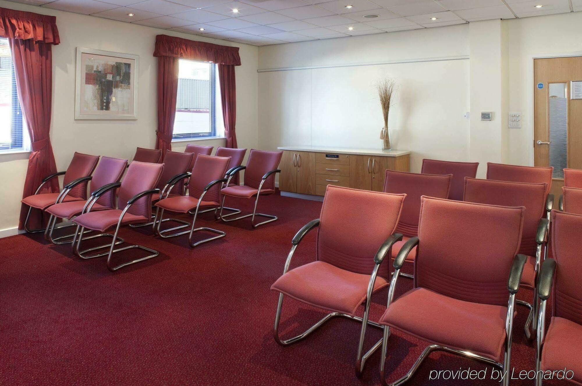 Express Park Royal By Ihg 3*