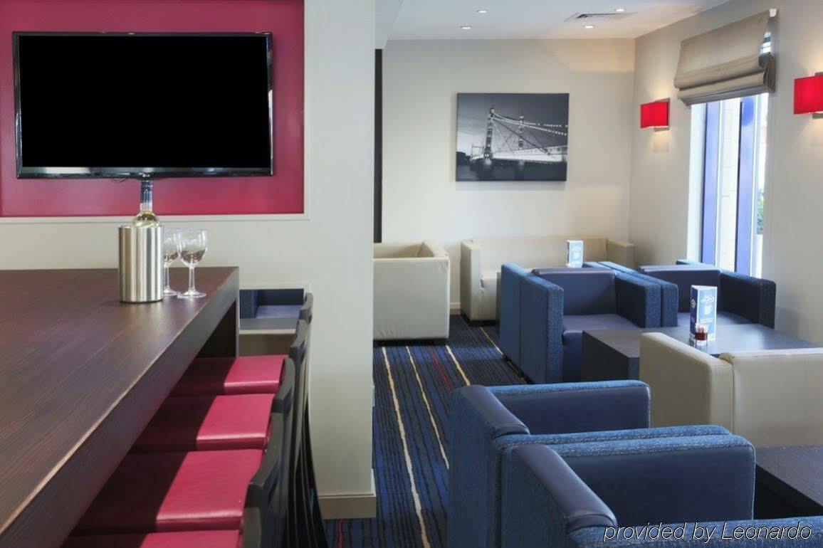 Express - Wandsworth By Ihg Hotel London