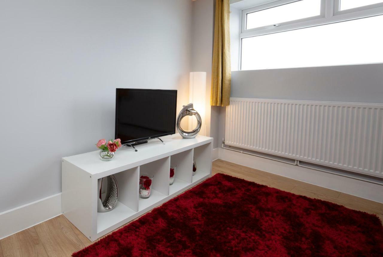 Deluxe Riverview Apartment London