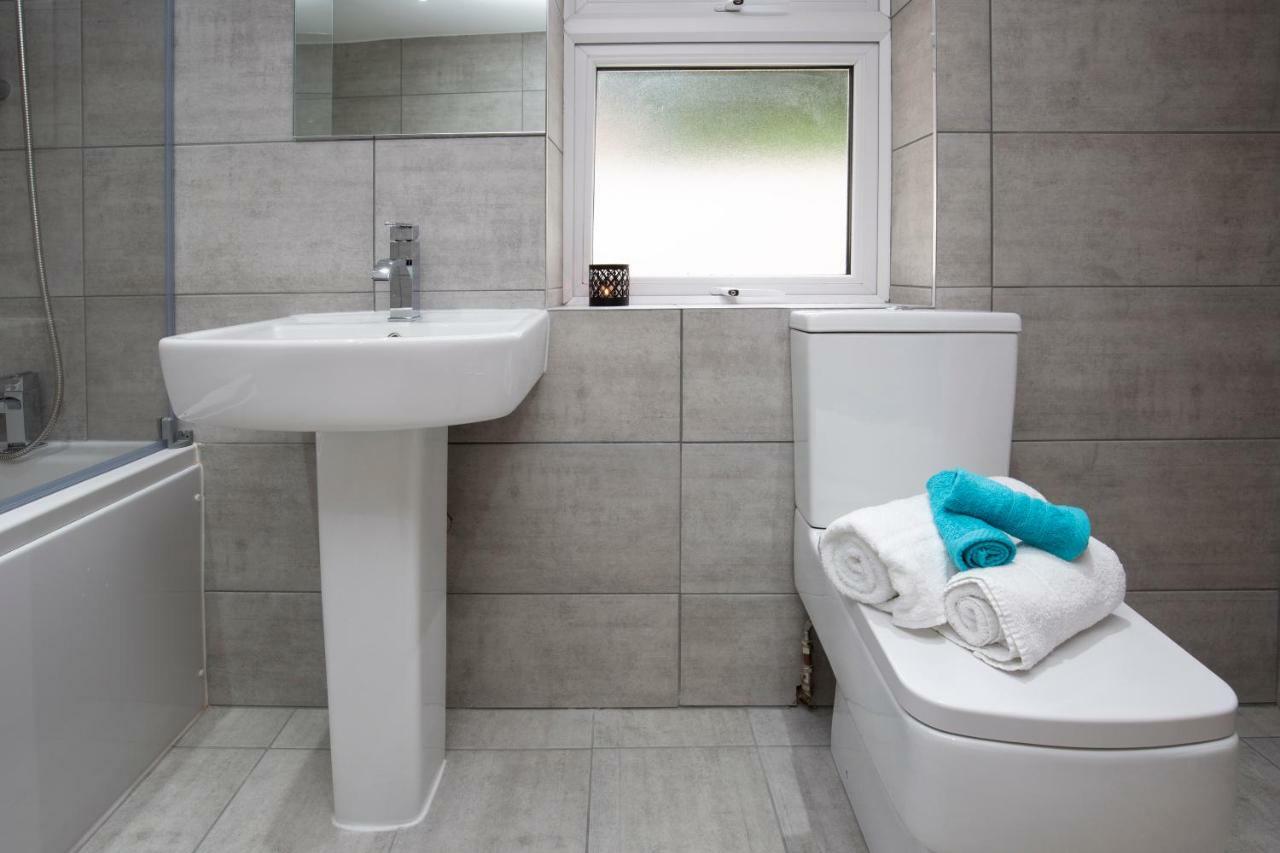 Deluxe Riverview Apartment London