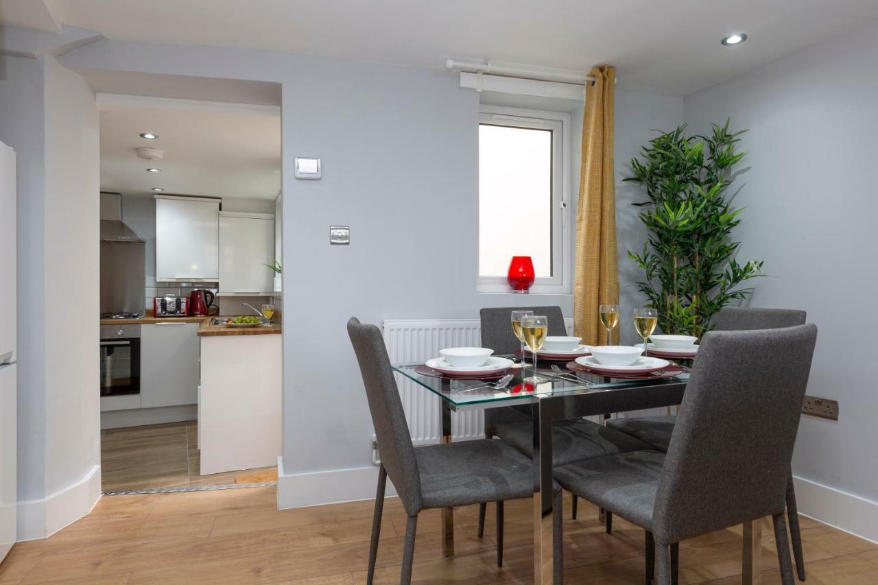 Deluxe Riverview London