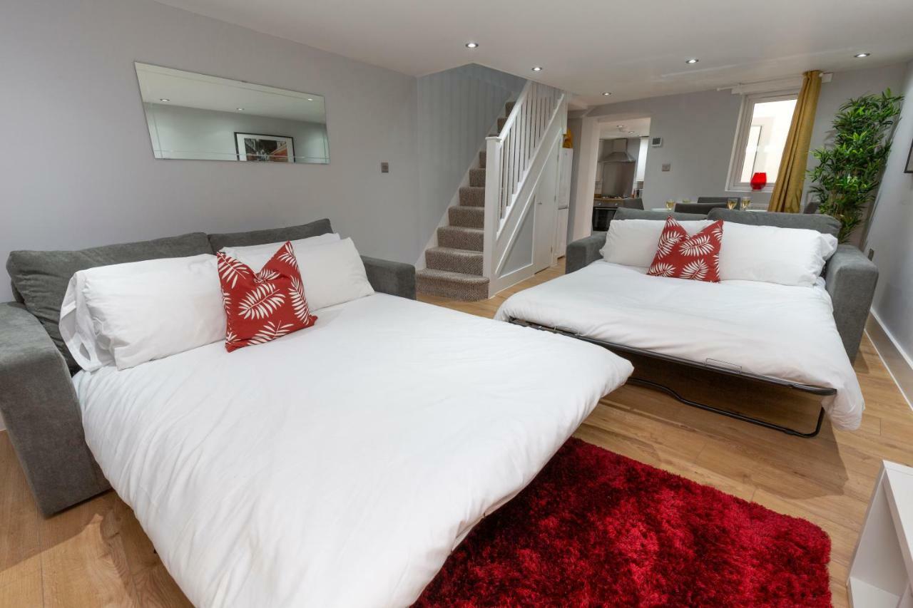 Deluxe Riverview Apartment London