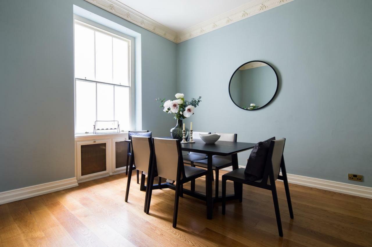 Apartment Cleveland Square Mansions London