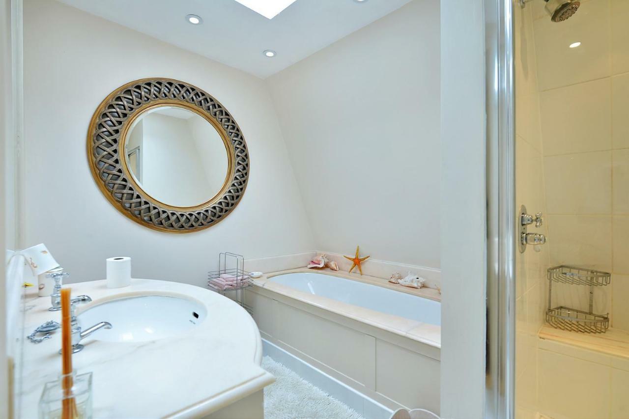 Ennismore Mews Holiday home *