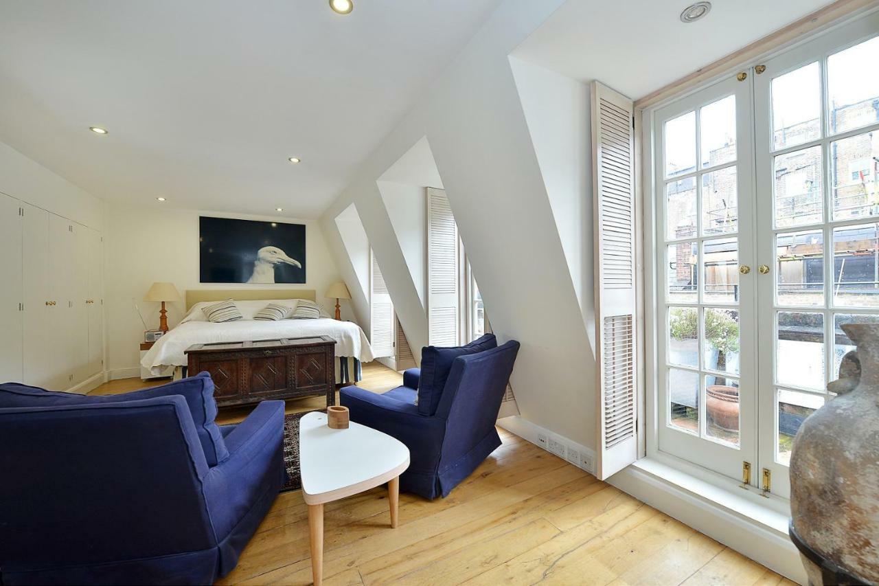 Ennismore Mews London