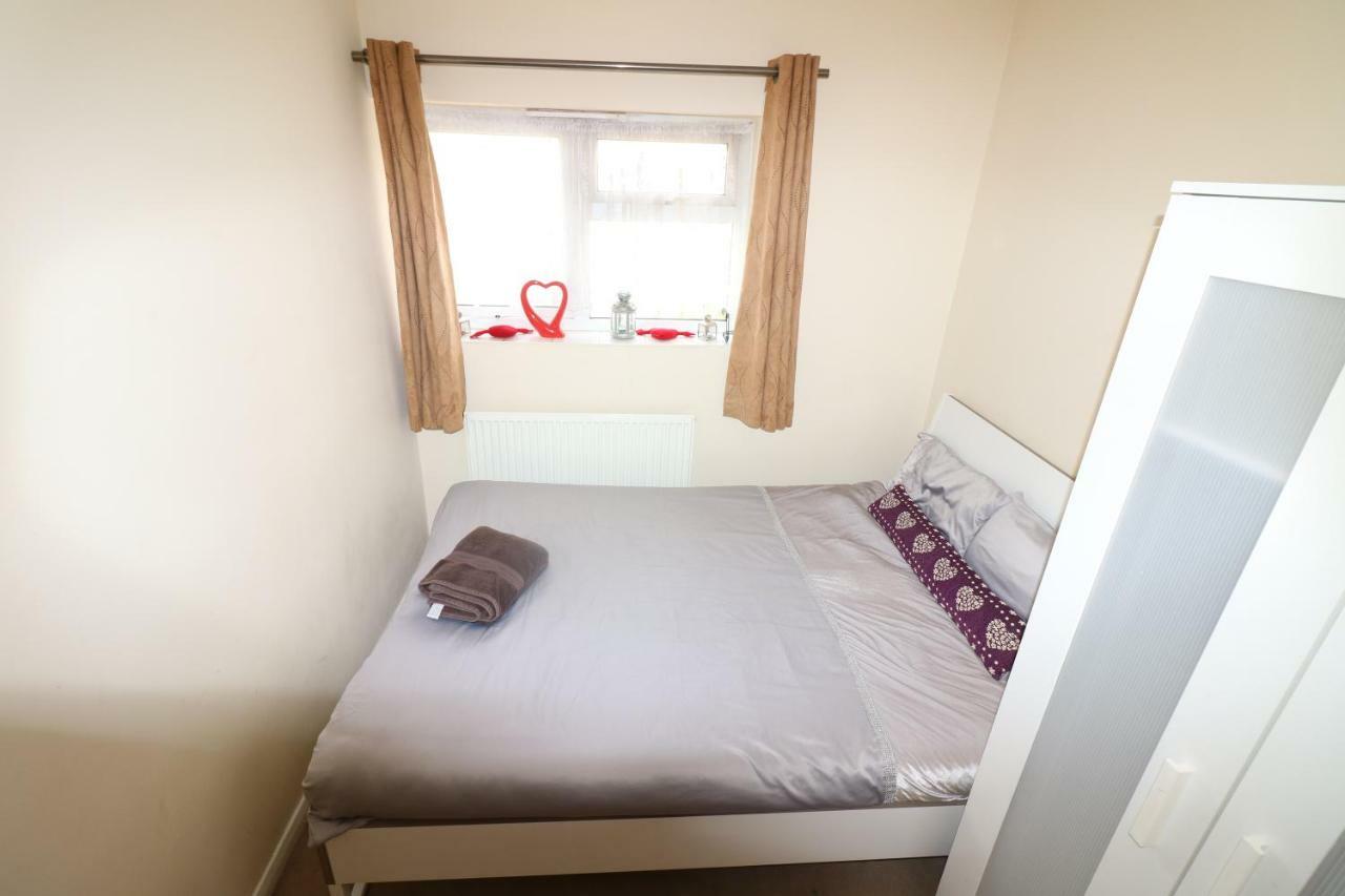 Abbey Private House With Lovely Garden Holiday home London