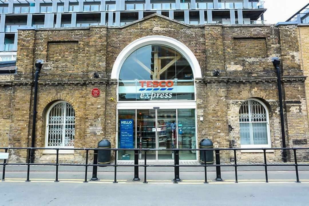 Modern 2 Bedroom * London