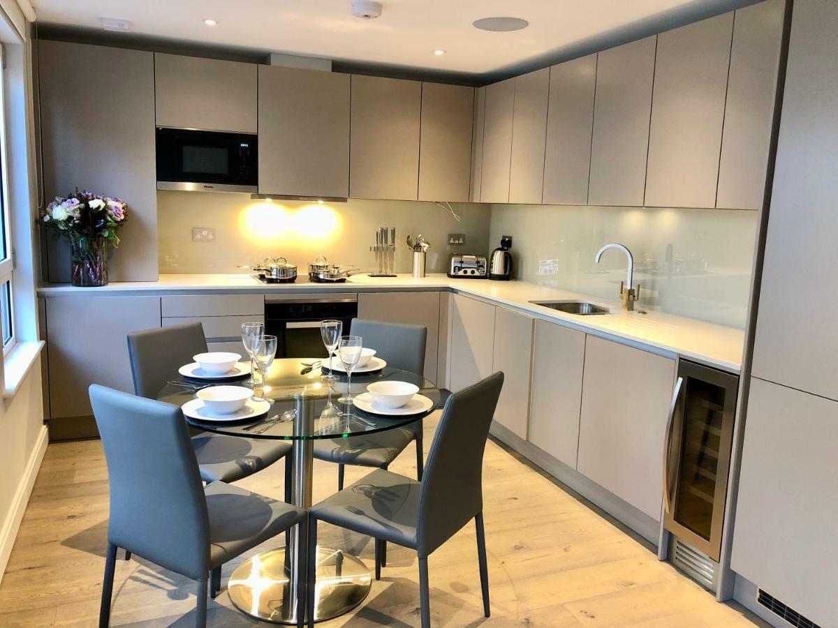 Stylish Apartments In Victoria & Westminster Apartment