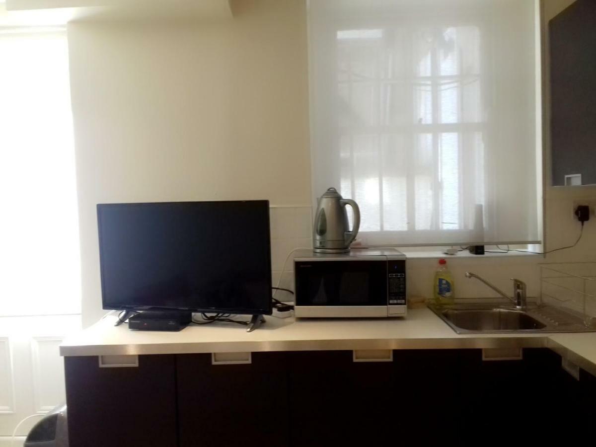 Lovely 1 Bed In Earls Court Appartement *