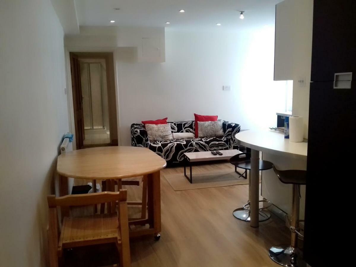 Lovely 1 Bed In Earls Court Appartement
