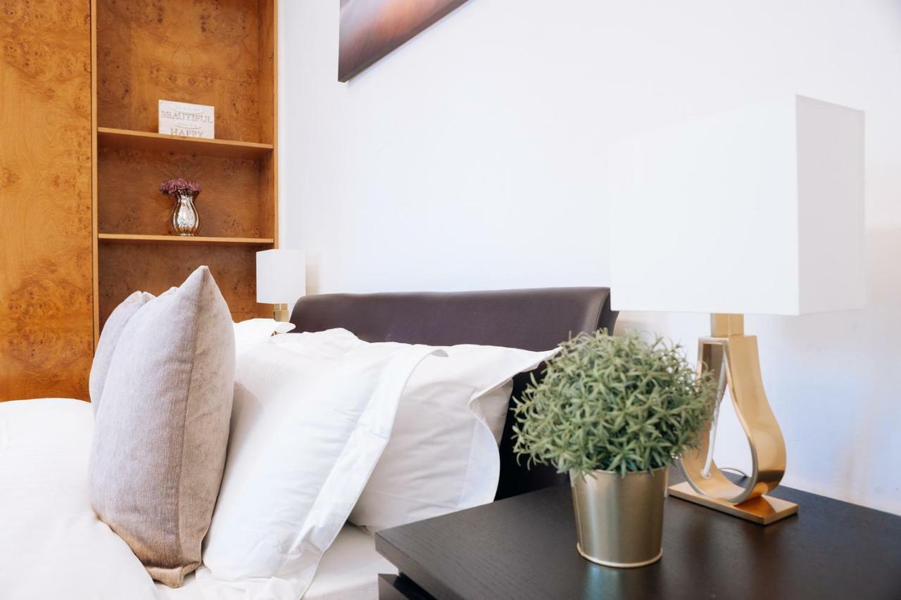 Gasthuis Mayfair 4*